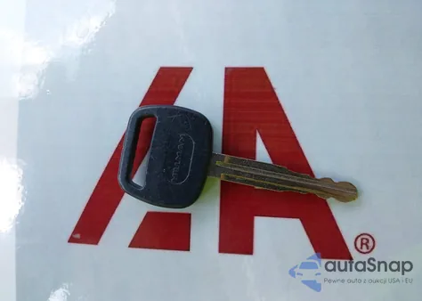 2005 Toyota Camry Le from USA, damaged, VIN 4T1BE32K15U400042